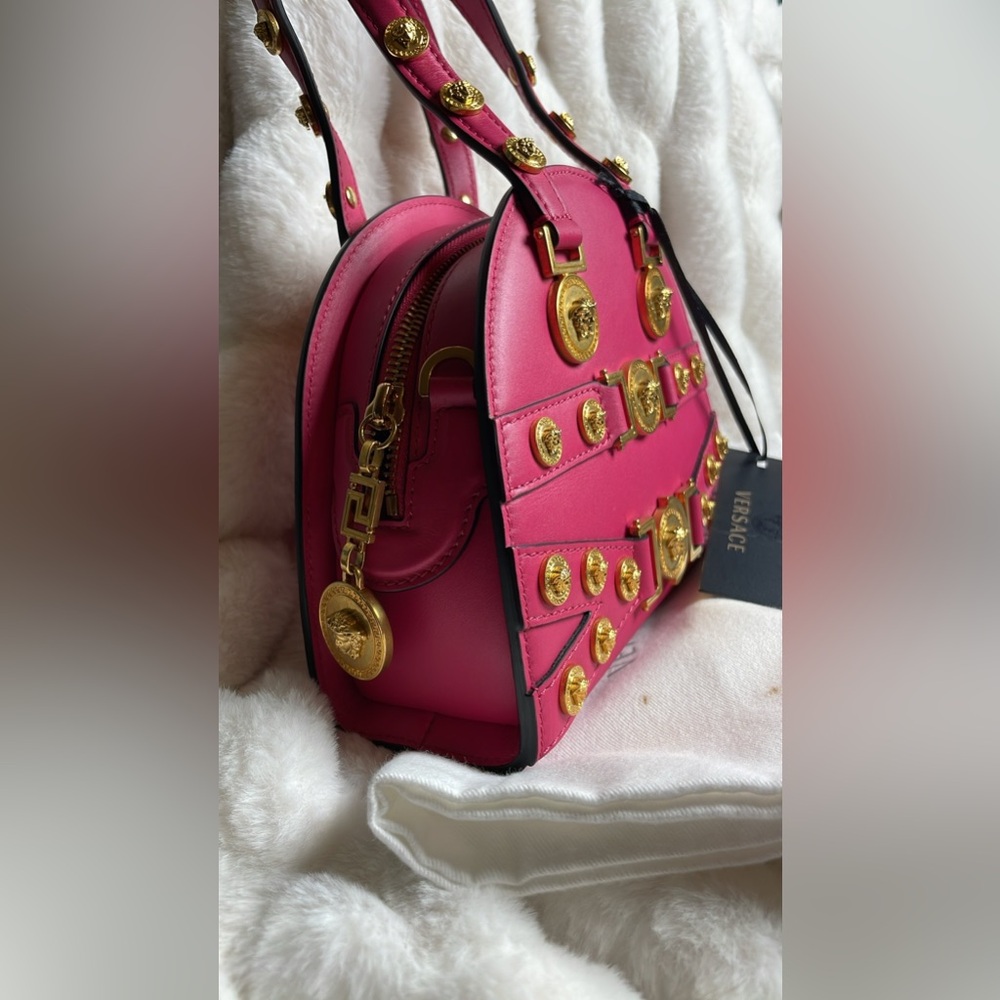 VERSACE TRIBUTE LINE Pink leather handbag With gold Medusa medallions NWT - Picture 8 of 10